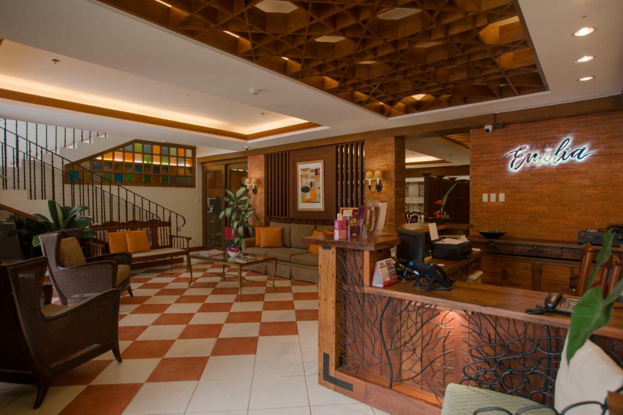 Hotel Emilia Davao City Екстериор снимка